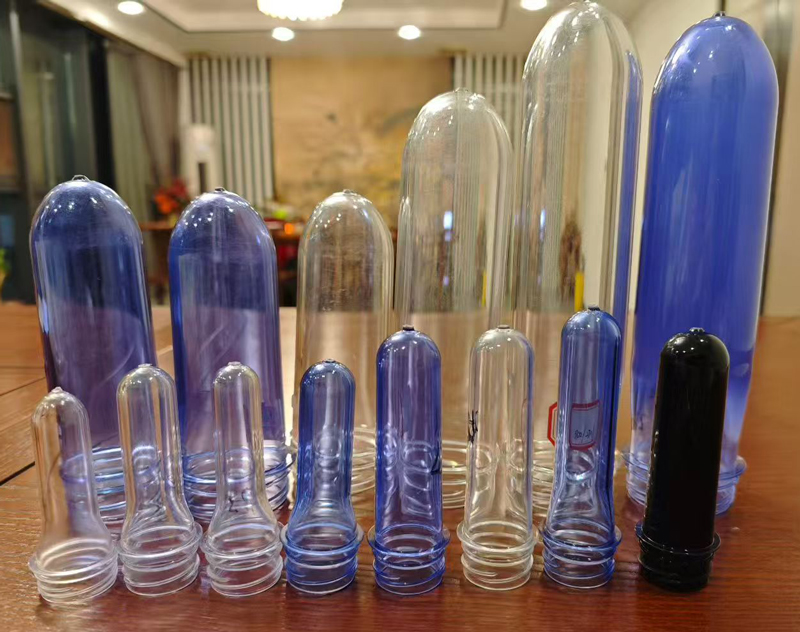 小瓶胚從11.9克到28克，大瓶胚從100克到350克，產(chǎn)品更加豐富